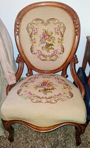 Victorian carved walnut - , parlor