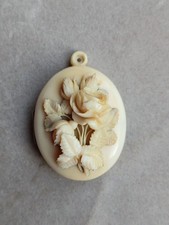 Antique Carved Roses Oval