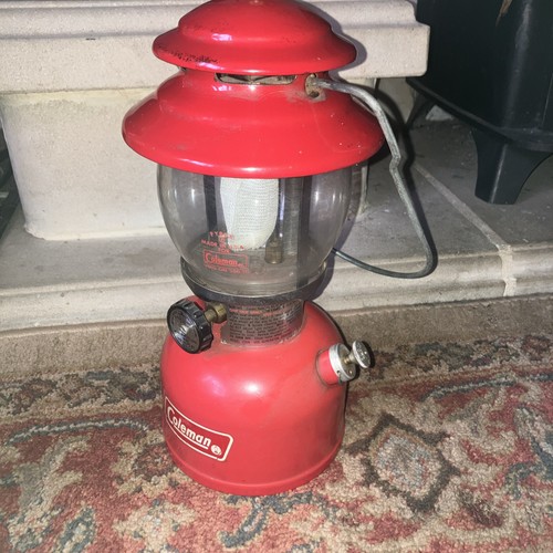 Vintage red coleman model 200a - vintage,