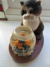 Comic & Curious Cats Spoiled