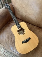 Taylor BT1 Baby Taylor Acoustic Guitar With Soft Case in perfect  condition 