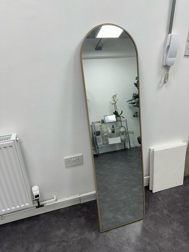 Good arch mirror - good,