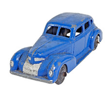 Dinky Toys 39E Chrysler Royal Sedan 1/43 Scale Vintage Diecast Car Blue Color.
