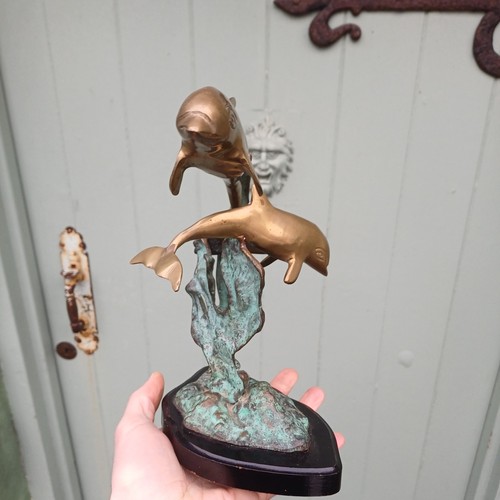 Dolphins brass sculpture - /,