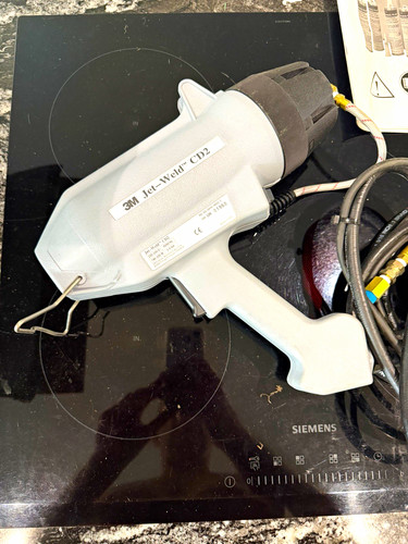 Jet weld cd2 - cd2, adhesive