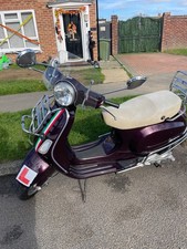 Vespa LX125 Scooter Learner Legal With Long MOT ( Sept 2026 )Ideal First Bike