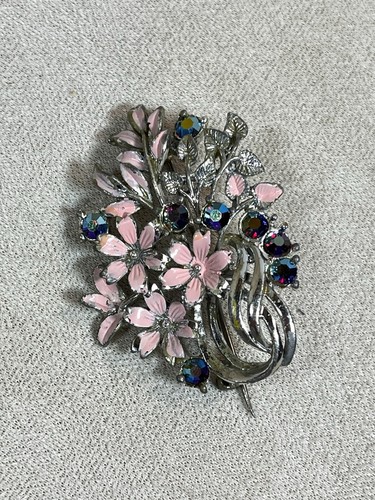 Vintage exquisite brooch - exquisite,