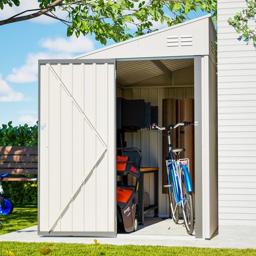 White lean to - 4', lean-to