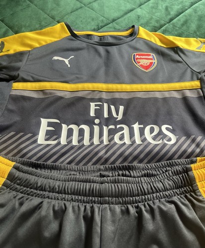 Arsenal full training - , kit