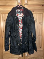 Excellent Never Worn Ladies