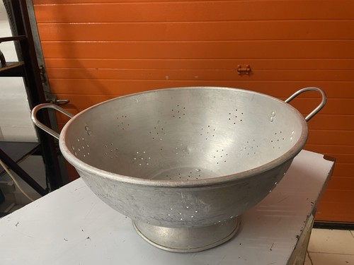 Aluminium heavy duty colander - aluminium,