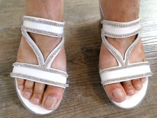 PAVERS WHITE DIAMANTE PADDED INSOLE STRAPPY WEDGE SANDALS  SIZE 7