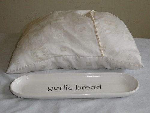 Garlic bread tray ceramic - garlic, tray.