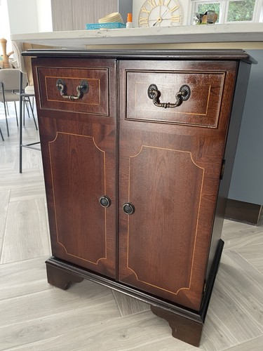 Mahogany cabinet - mahogany,