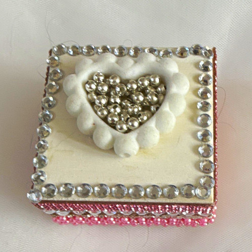 Small pink metal heart trinket - heart,