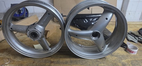 Triumph sprint 955i wheels - sprint,