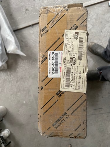 Toyota avensis front grill - front,