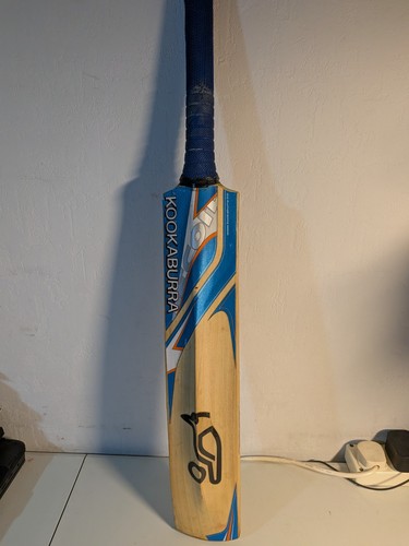 Kookaburra cricket bat english - cricket,