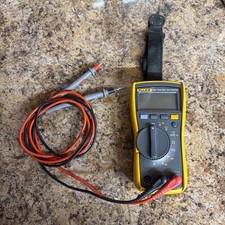 Fluke 115 True RMS Multimeter