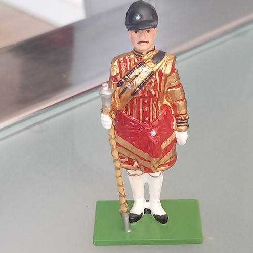 Britain drum major state - drum,