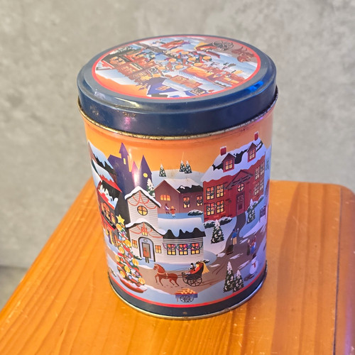 Vintage nesting christmas - nesting, tins