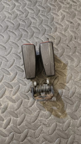 Trw dual seat belt buckle - belt,