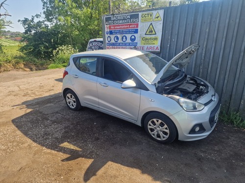 Hyundai i10 2014 front - hyundai,