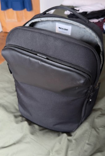Incase commuter pack - a.r.c.,