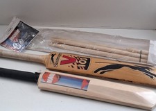 Cricket set stumps and 2 - set,