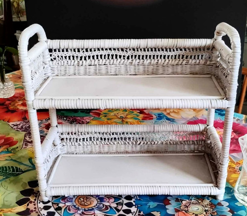 Vintage white wicker rattan - white,