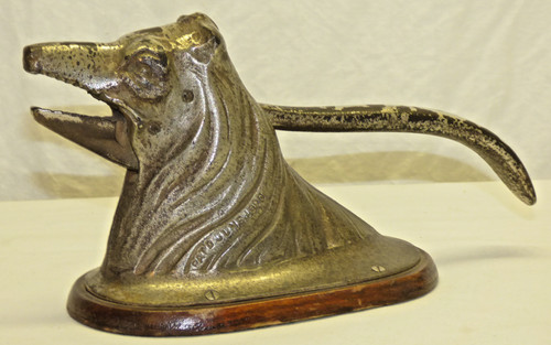 Cast iron dog nutcracker wolf - iron,