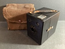 Vintage Kodak Popular Brownie Box Camera, 620 Film, c.1937, & Case