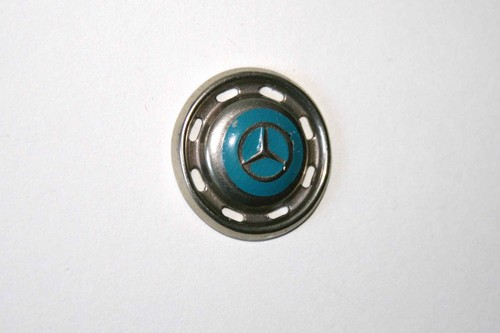 Wheel center cap - center,