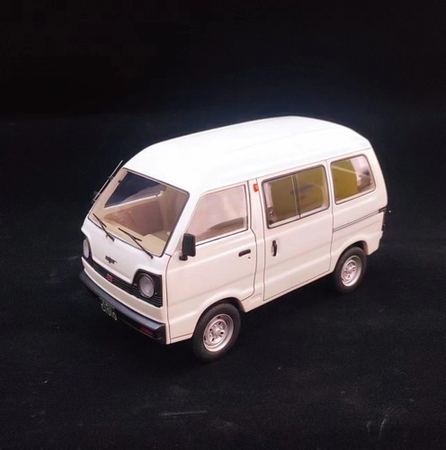 Suzuki carry van - 1/18, top