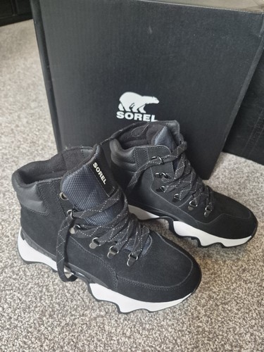 Sorel women boots size 6 - women's,
