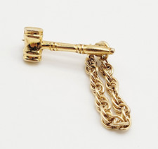 Gavel Guard Pin w Chain