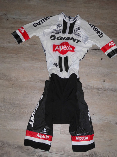 Etxeondo team giant alpecin - team,