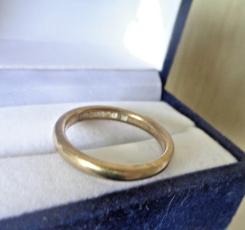 Gold wedding band - ring, 9ct