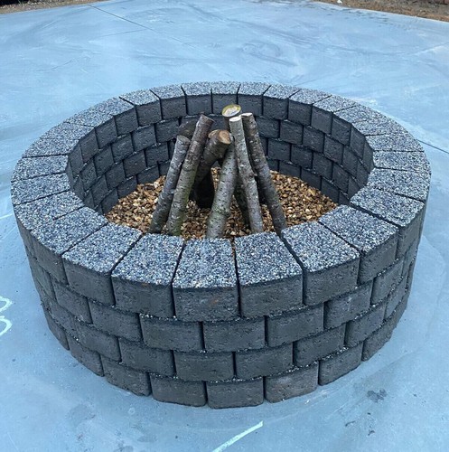 Fire pit kit - fire, brics