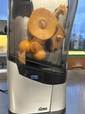 Zumex Minex Commercial Juicer Silver 4921.  RRP £300