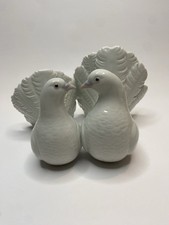 Lladro "Couple of Doves"