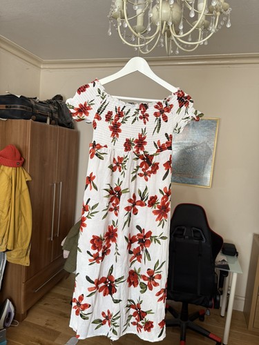 Primark size floral semi - size,