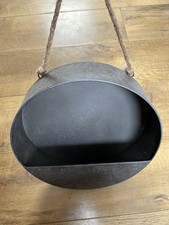 Esscherts Garden Metal Round Wall Planter - Medium