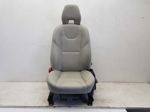 2018 volvo v40 front - 2018, left