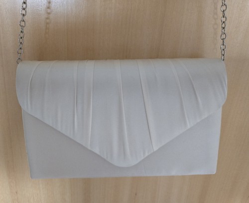 Swanky swans ivory - swans', clutch