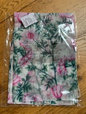 Avon floral scarf Pink