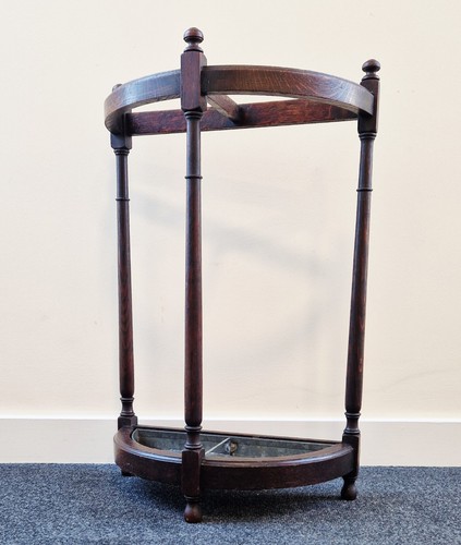 Antique oak demi - demi-lune, umbrella