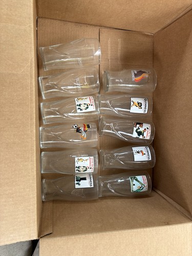Guinness pint glasses 11 - -,