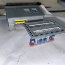 N Gauge Classic Garage BUILT 