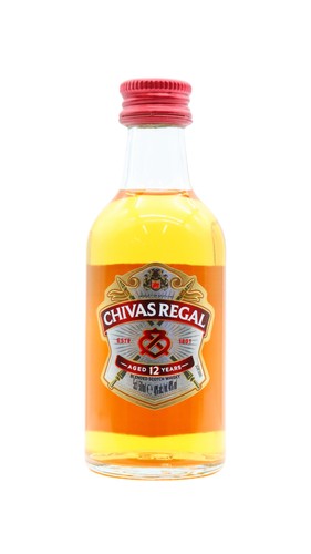 Chivas regal blended scotch - -,